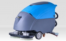 M3B雙刷自走式洗地吸干機