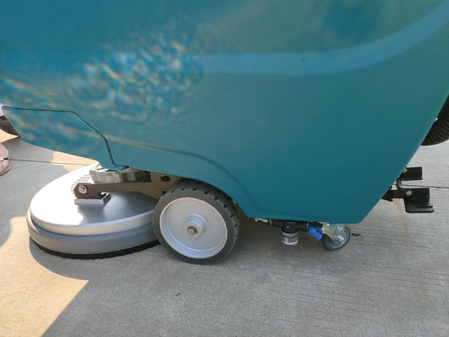 潔士AM880TM手推自走式洗地機，手扶式洗地機，全自動洗地機，手推式洗地機廠家