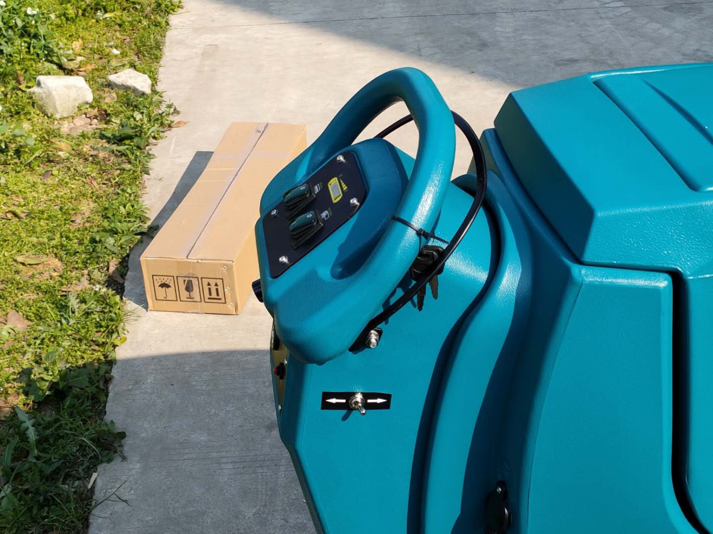 潔士AM880TM手推自走式洗地機，手扶式洗地機，全自動洗地機，手推式洗地機廠家